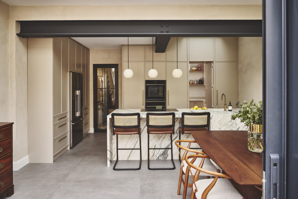 Cor Domi in Livingetc: The Art of Discreet Kitchen Design