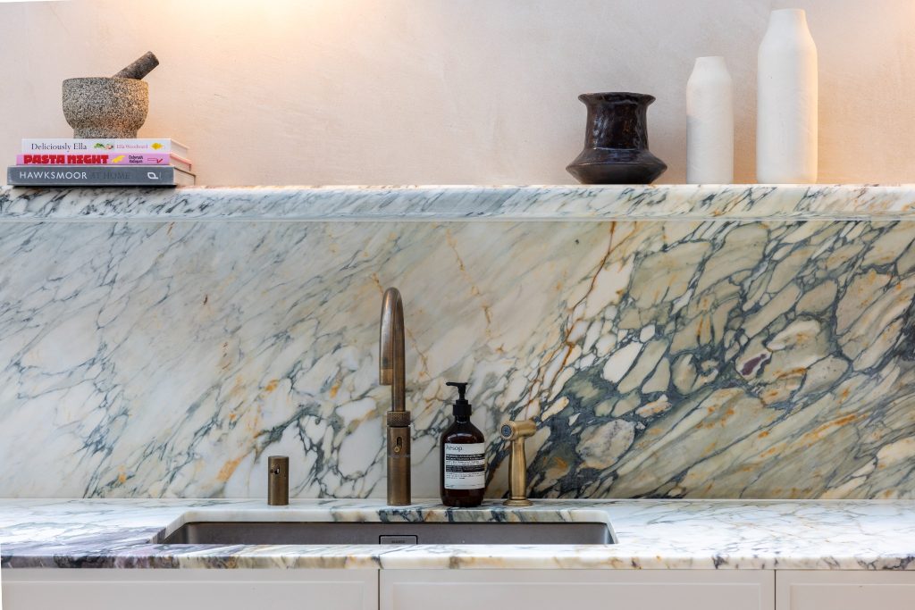 Why Warm Neutral Kitchens Are Defining Interior Design in 2026